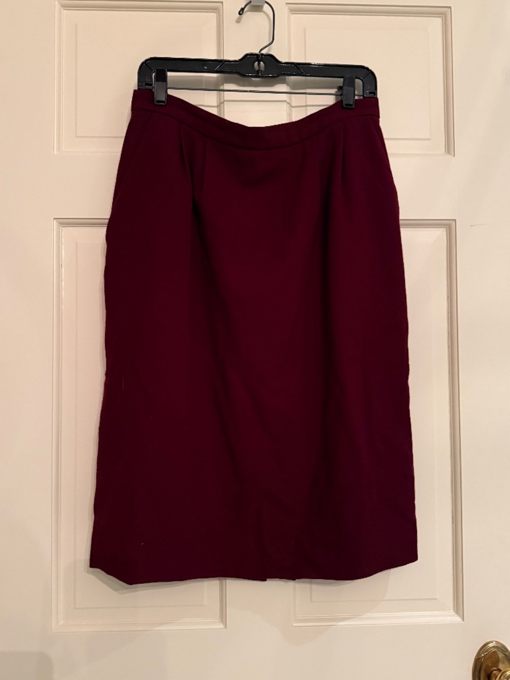 Vintage 1980s Gloria Sachs Burgundy Wool Pencil Skirt Made in USA